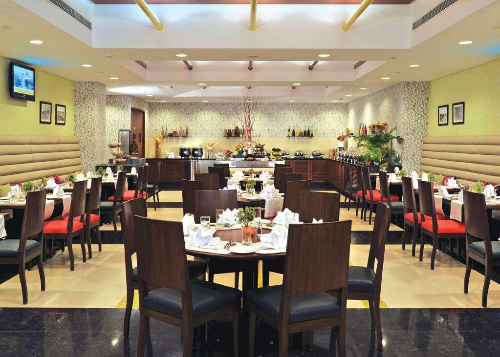 Fortune Park Lake City, Thane - Member Itc Hotels' Group Restaurace fotografie